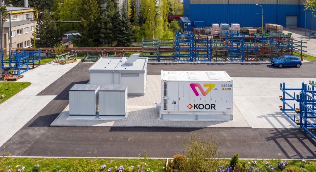 Bateriové úložiště KOOR s technologií Wattstor a trafostanice v areálu Tatravagónky Poprad, pohled shora